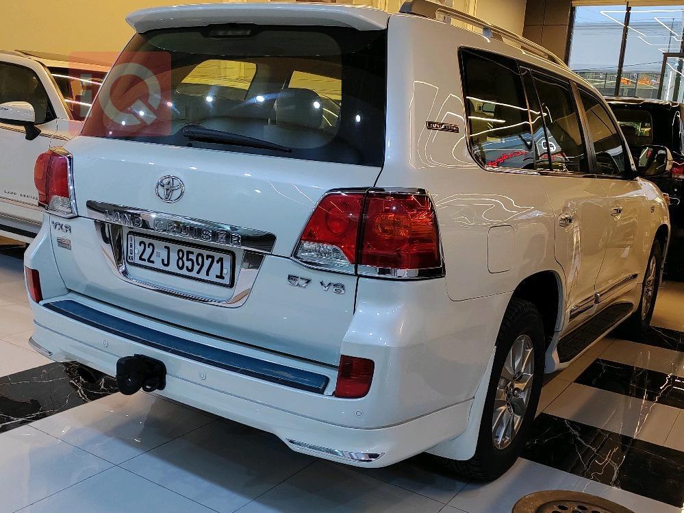 تويوتا لاندكروزر